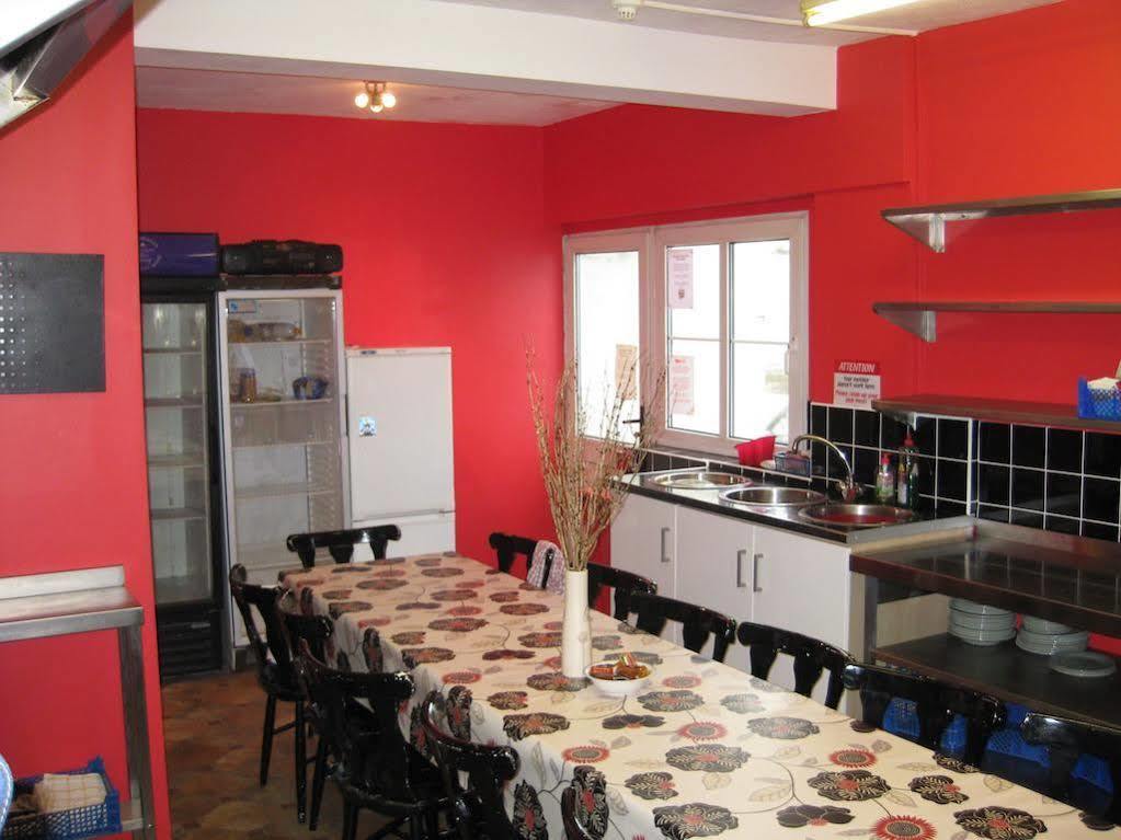 Ocean Backpackers Self-catering * Ilfracombe